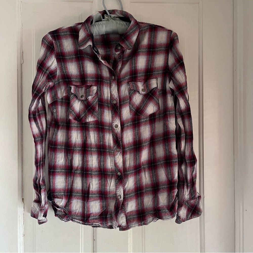 Kut from the Kloth long sleeve XS shirt in red and white plaid